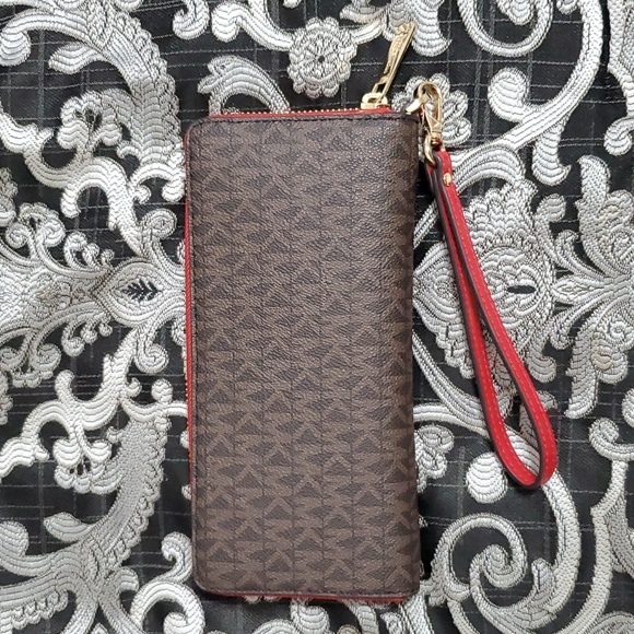 Michael Kors Flame Monogram Jet Set Continental Wallet Wristlet - Picture 2 of 8